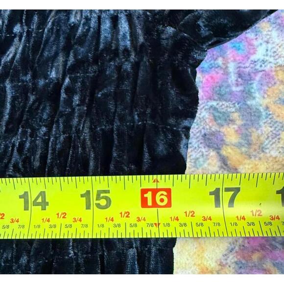 Plan Funk UK Black Crushed Velvet Smocked Top fits like an XL - Picture 3 of 7